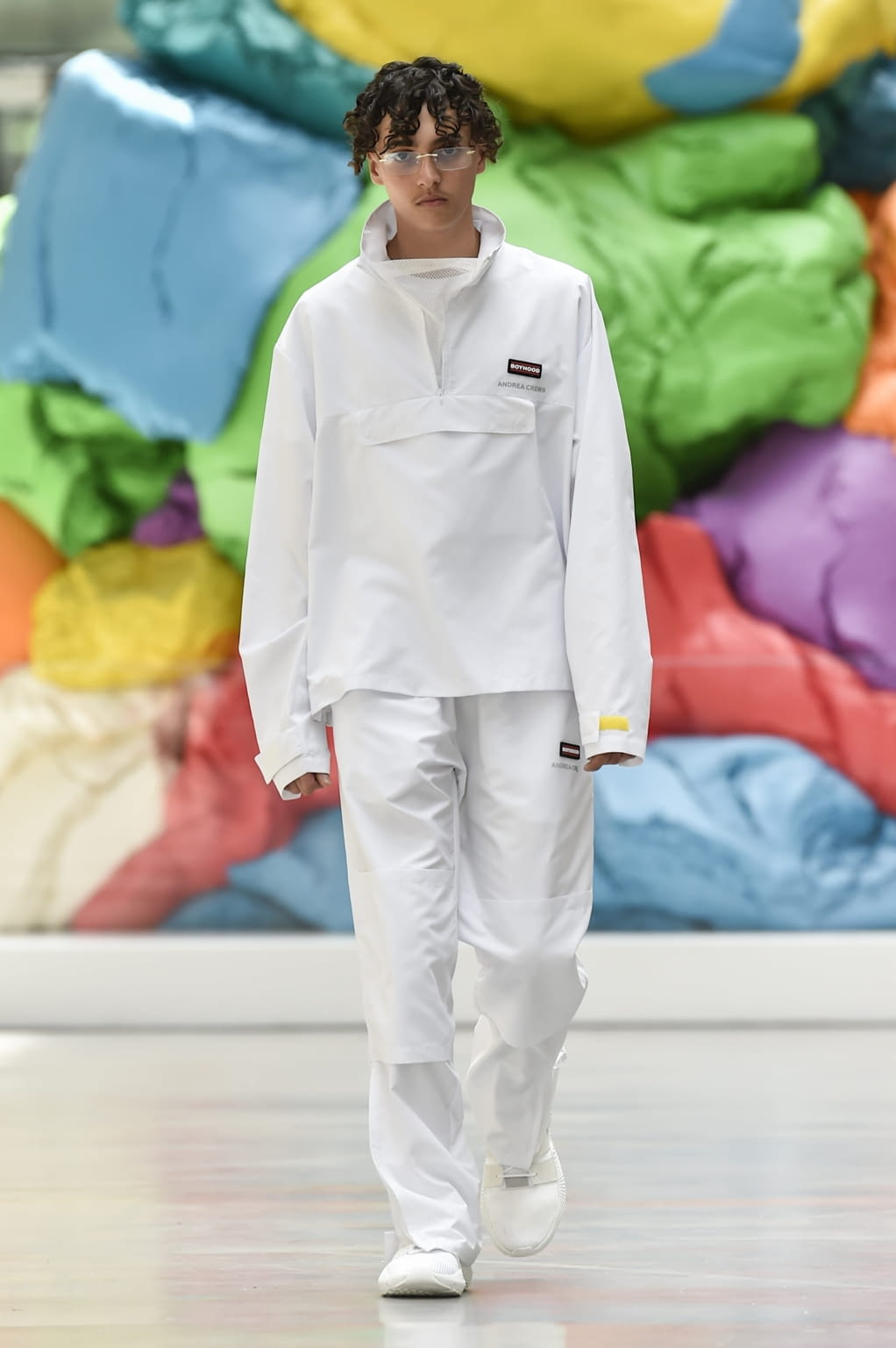 Fashion Week Paris Spring/Summer 2019 look 18 from the Andrea Crews collection 男装