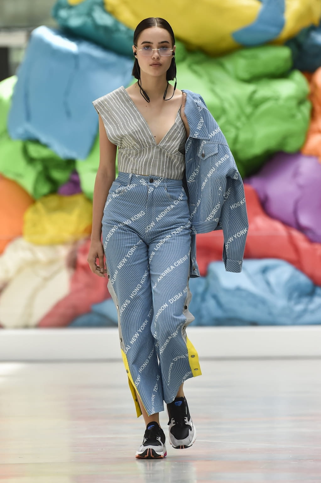 Fashion Week Paris Spring/Summer 2019 look 19 de la collection Andrea Crews menswear