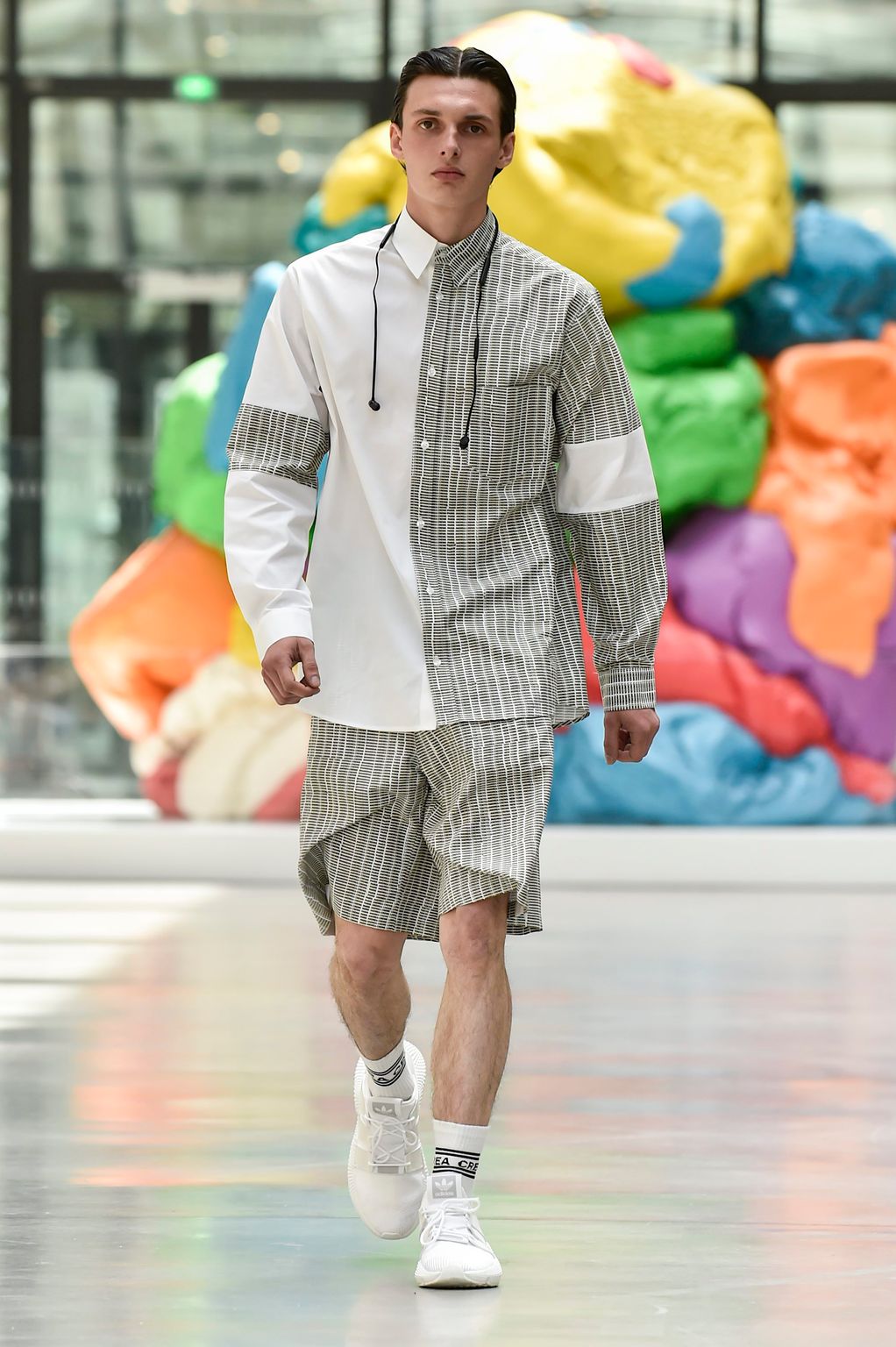 Fashion Week Paris Spring/Summer 2019 look 21 from the Andrea Crews collection 男装