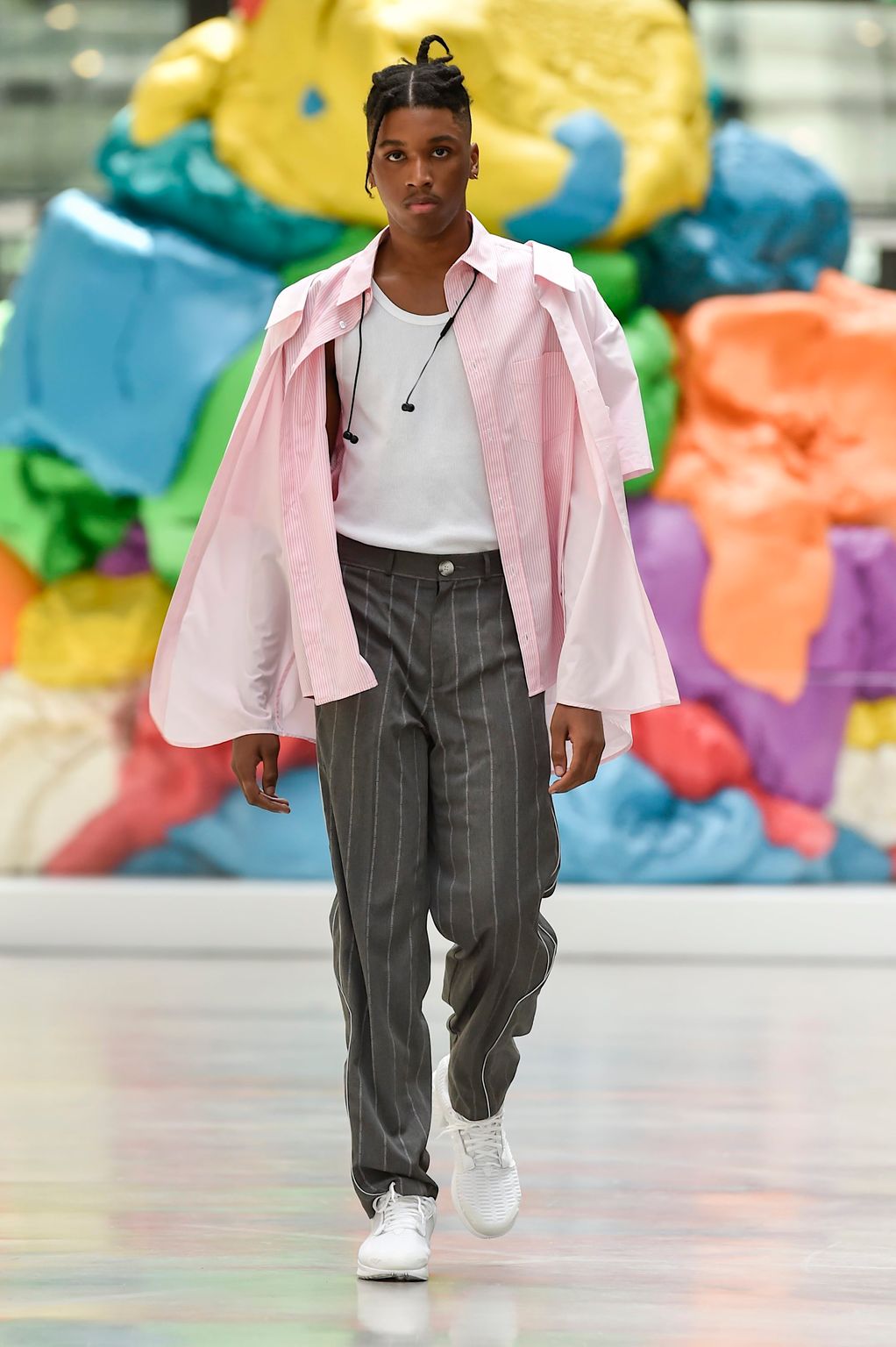 Fashion Week Paris Spring/Summer 2019 look 28 from the Andrea Crews collection 男装
