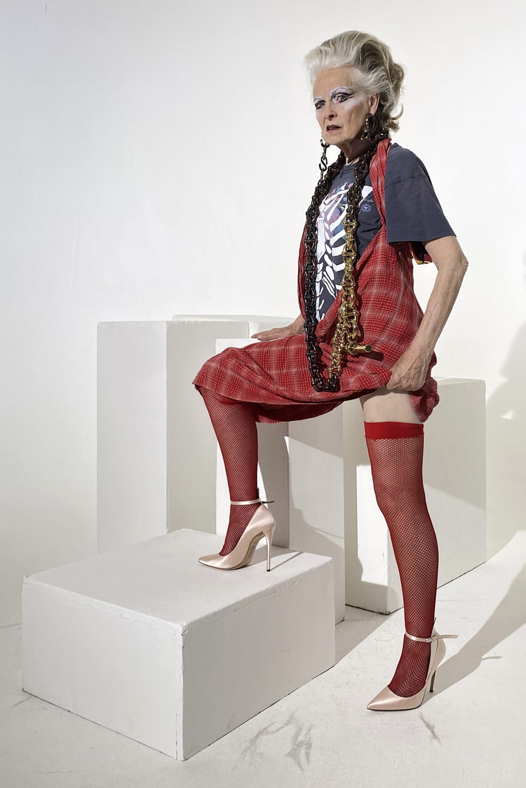 Fashion Week Paris Spring/Summer 2021 look 1 de la collection Andreas Kronthaler for Vivienne Westwood womenswear