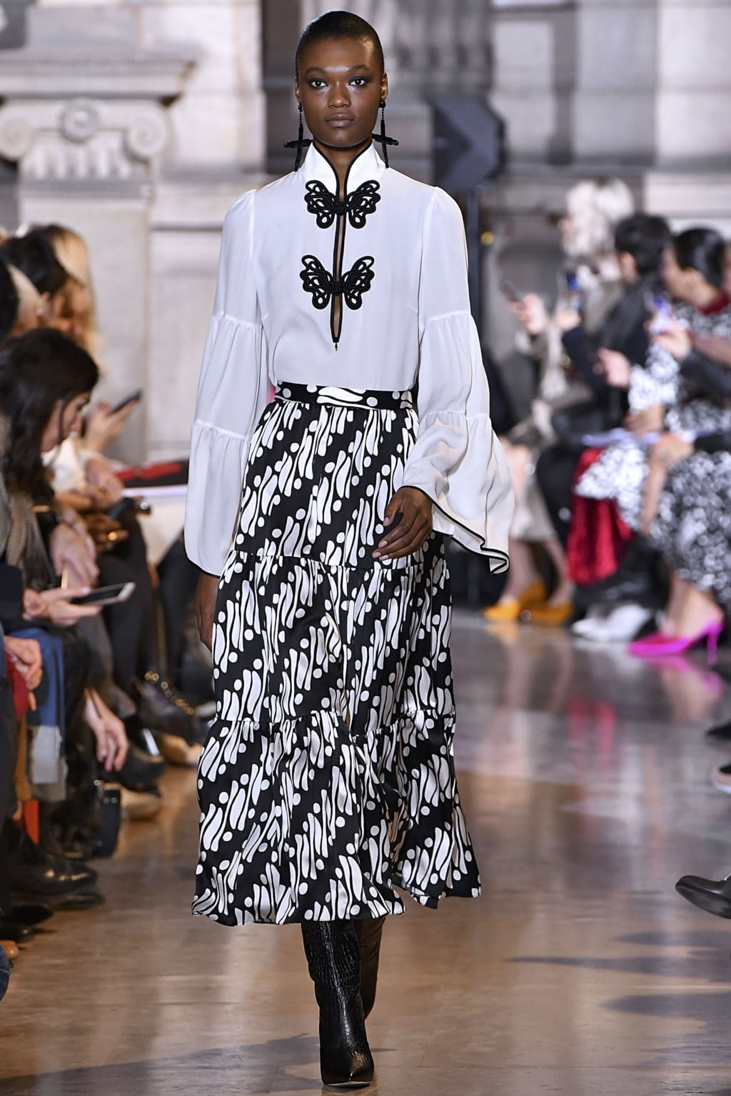Fashion Week Paris Fall/Winter 2019 look 4 from the Andrew GN collection womenswear
