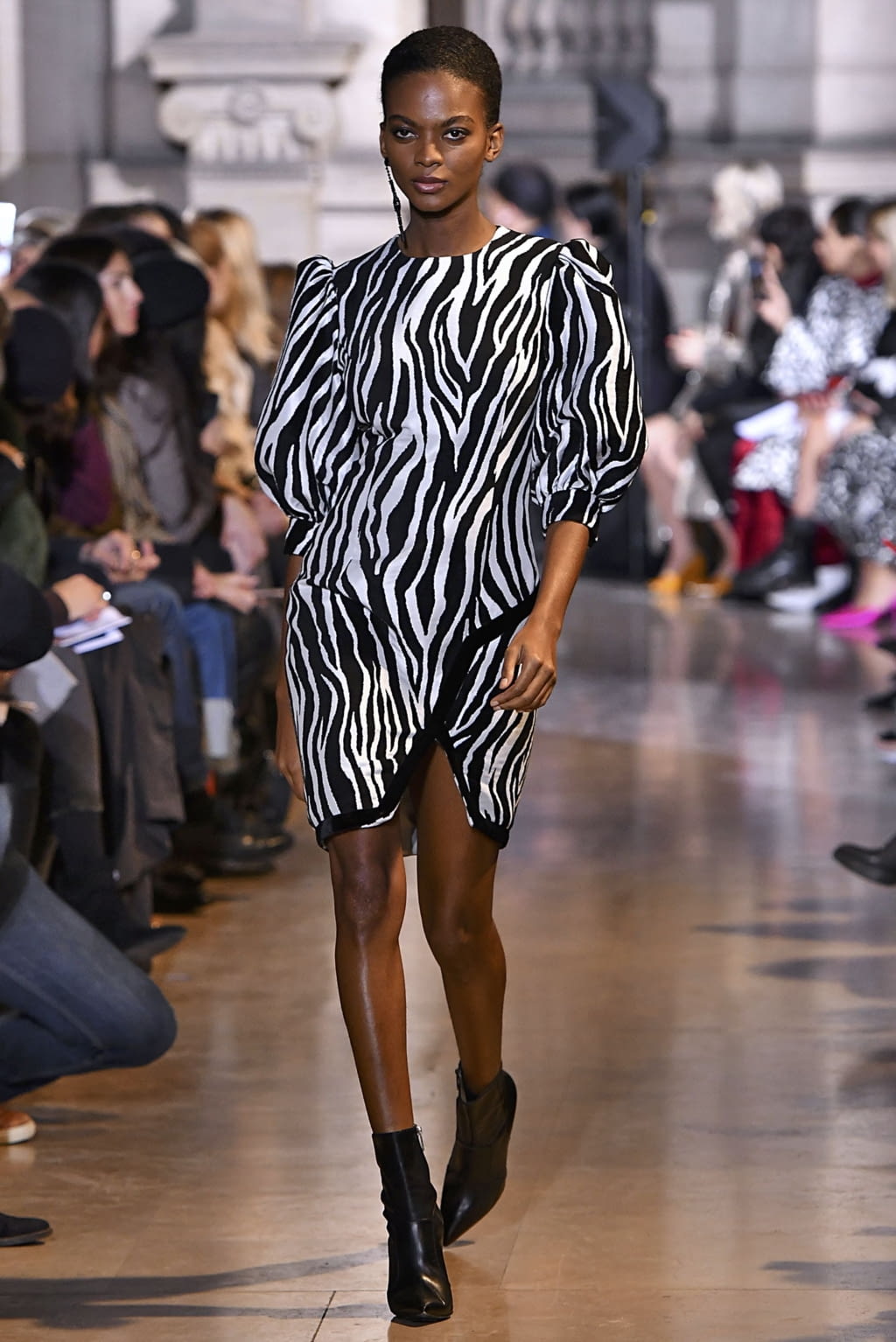 Fashion Week Paris Fall/Winter 2019 look 11 de la collection Andrew GN womenswear