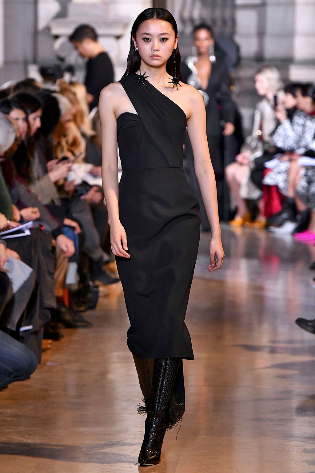 Fashion Week Paris Fall/Winter 2019 look 30 from the Andrew GN collection womenswear