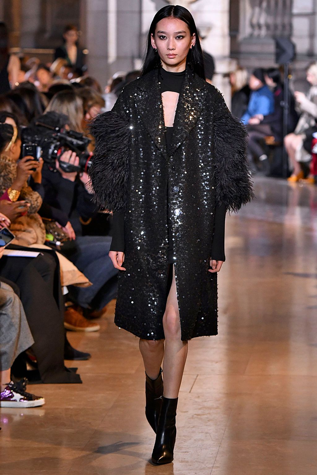 Fashion Week Paris Fall/Winter 2019 look 32 de la collection Andrew GN womenswear