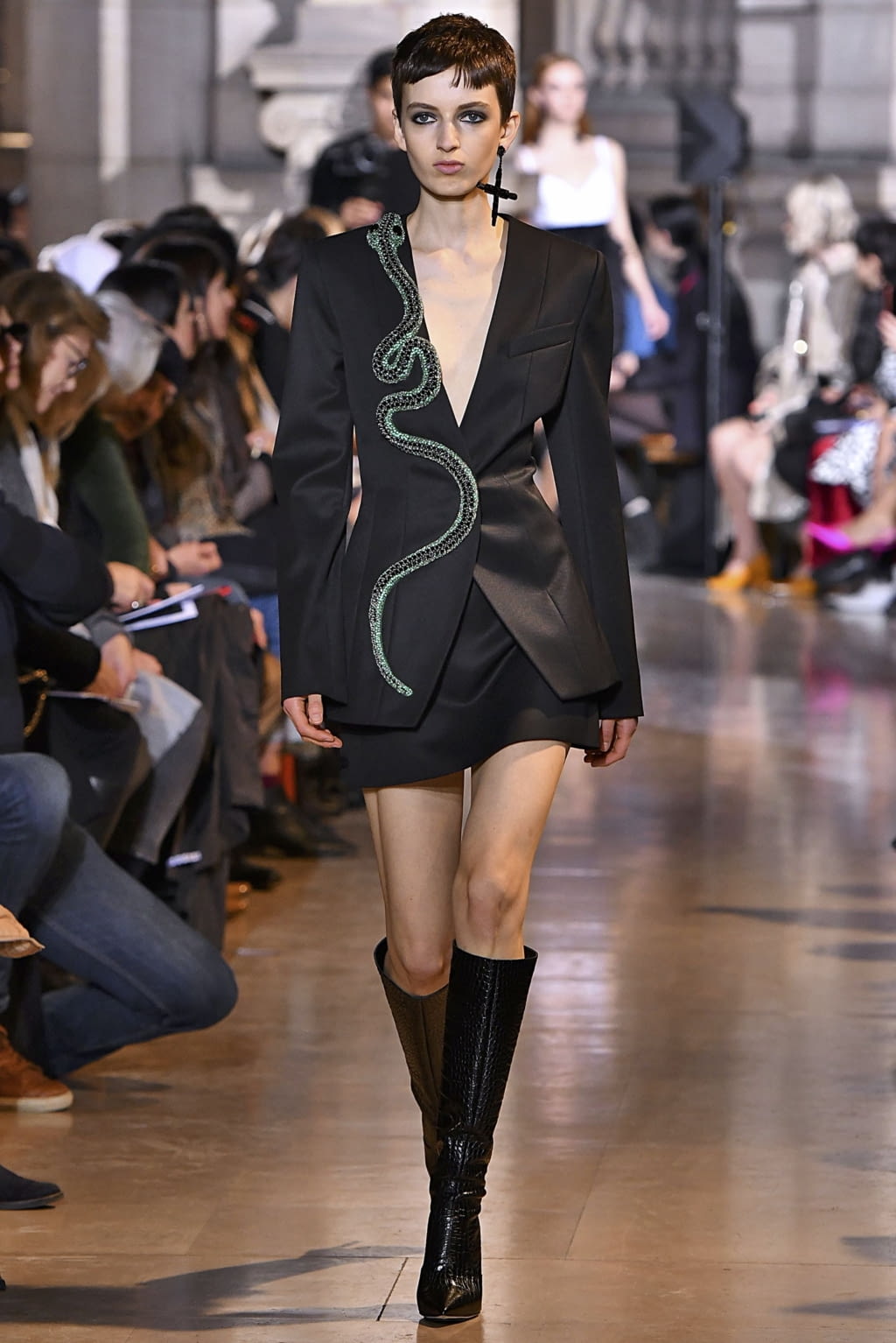 Fashion Week Paris Fall/Winter 2019 look 33 from the Andrew GN collection 女装