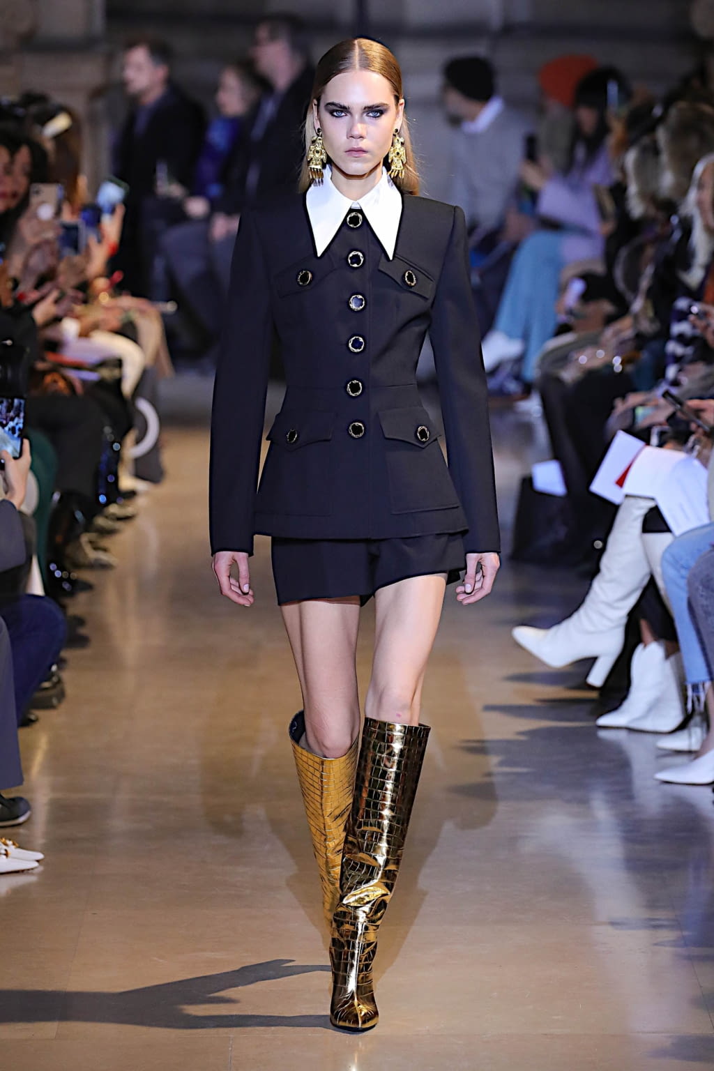 Fashion Week Paris Fall/Winter 2020 look 2 de la collection Andrew GN womenswear