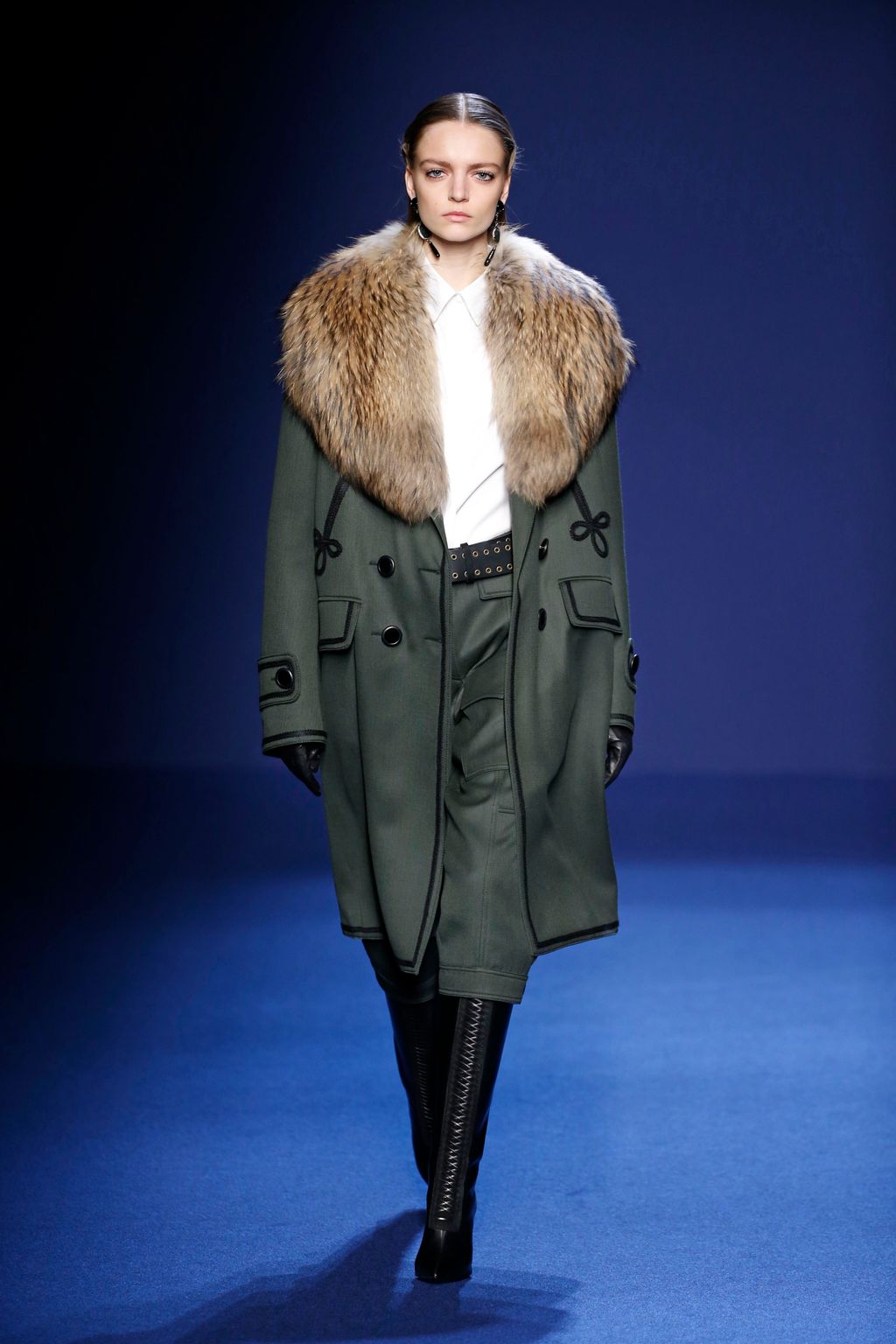 Fashion Week Paris Fall/Winter 2016 look 8 from the Andrew GN collection womenswear