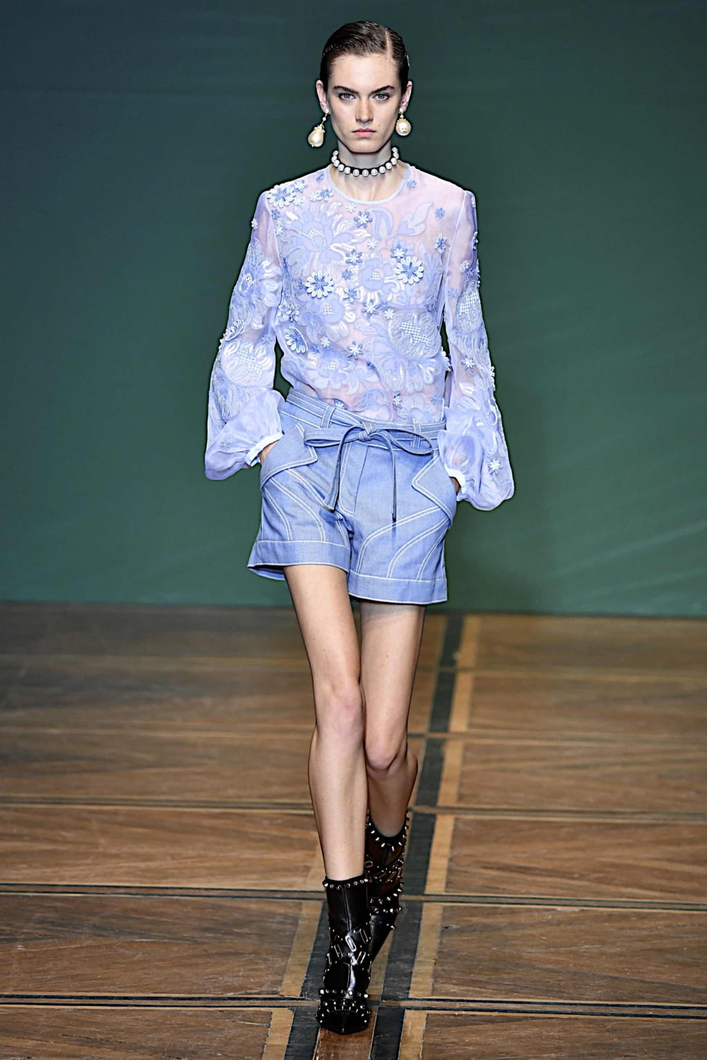Fashion Week Paris Spring/Summer 2020 look 6 de la collection Andrew GN womenswear