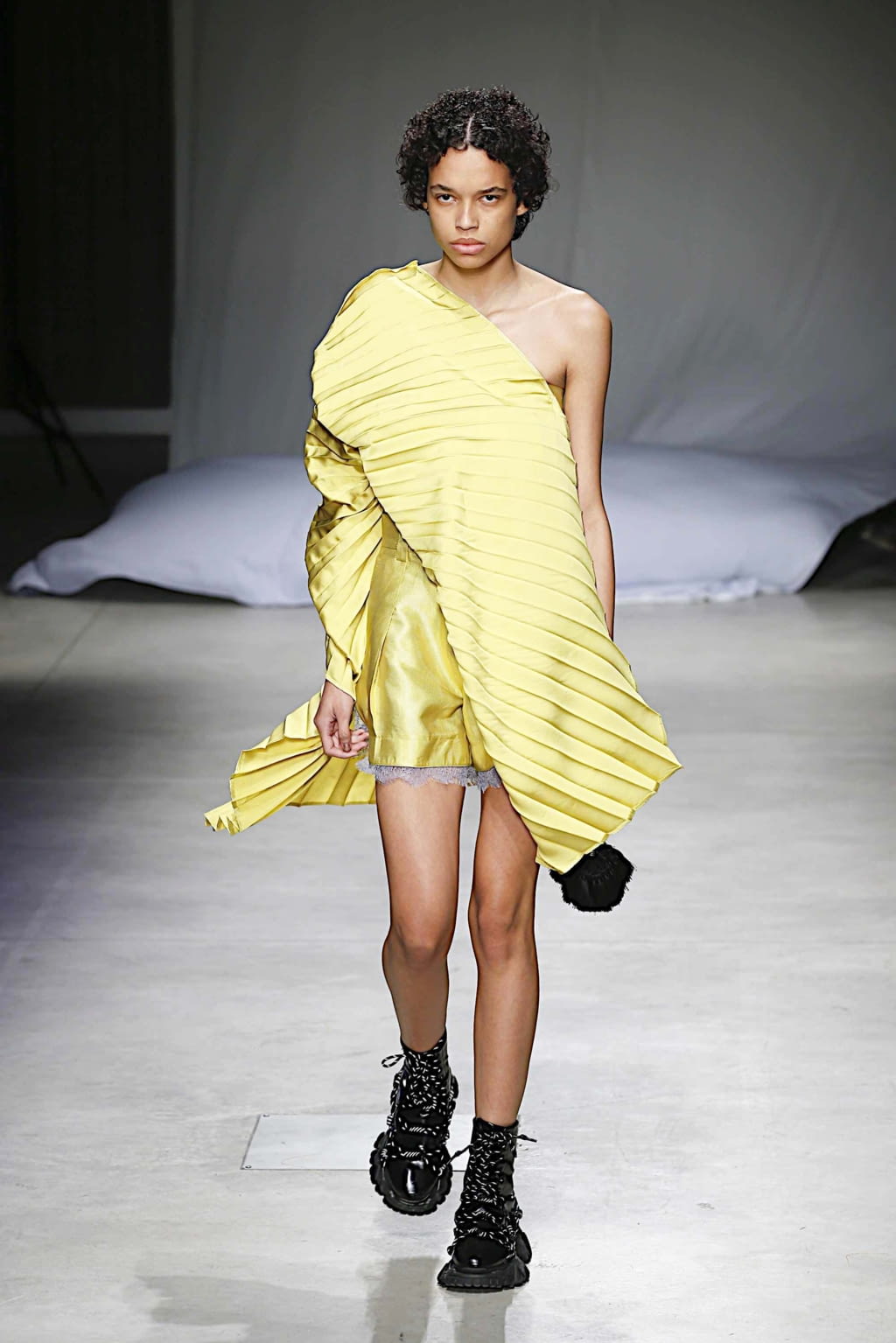 Fashion Week Milan Spring/Summer 2020 look 12 from the Angel Chen collection womenswear