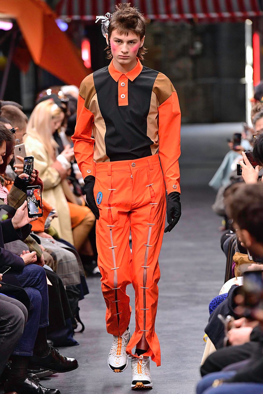 Fashion Week Paris Fall/Winter 2019 look 2 de la collection Angus Chiang menswear