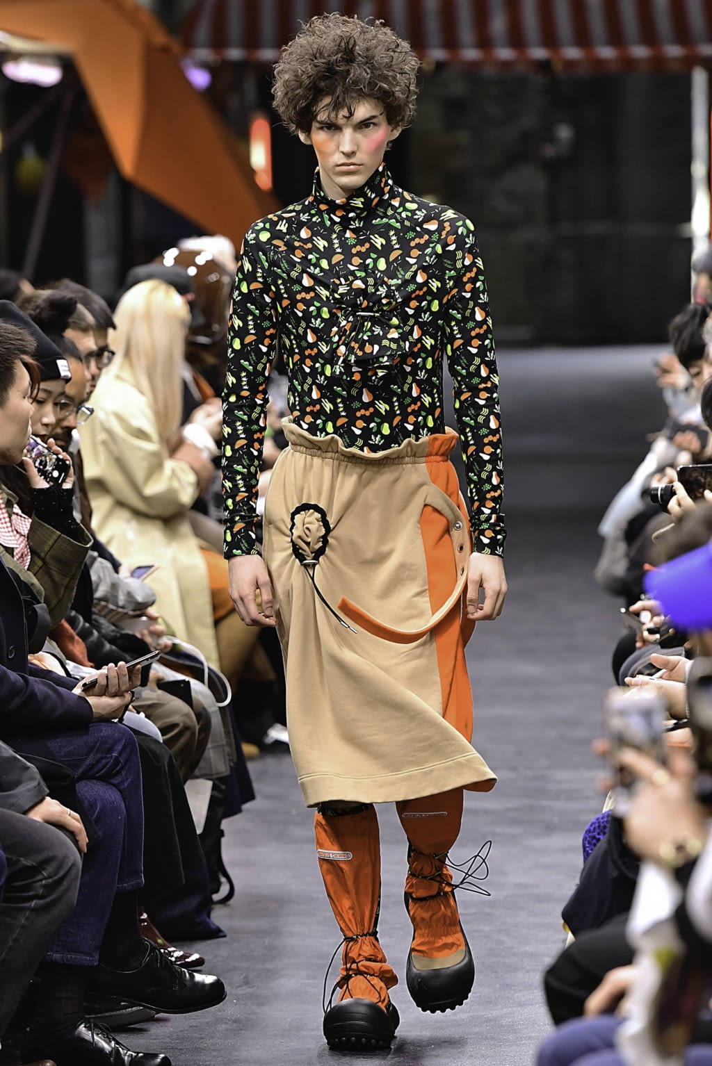 Fashion Week Paris Fall/Winter 2019 look 17 de la collection Angus Chiang menswear
