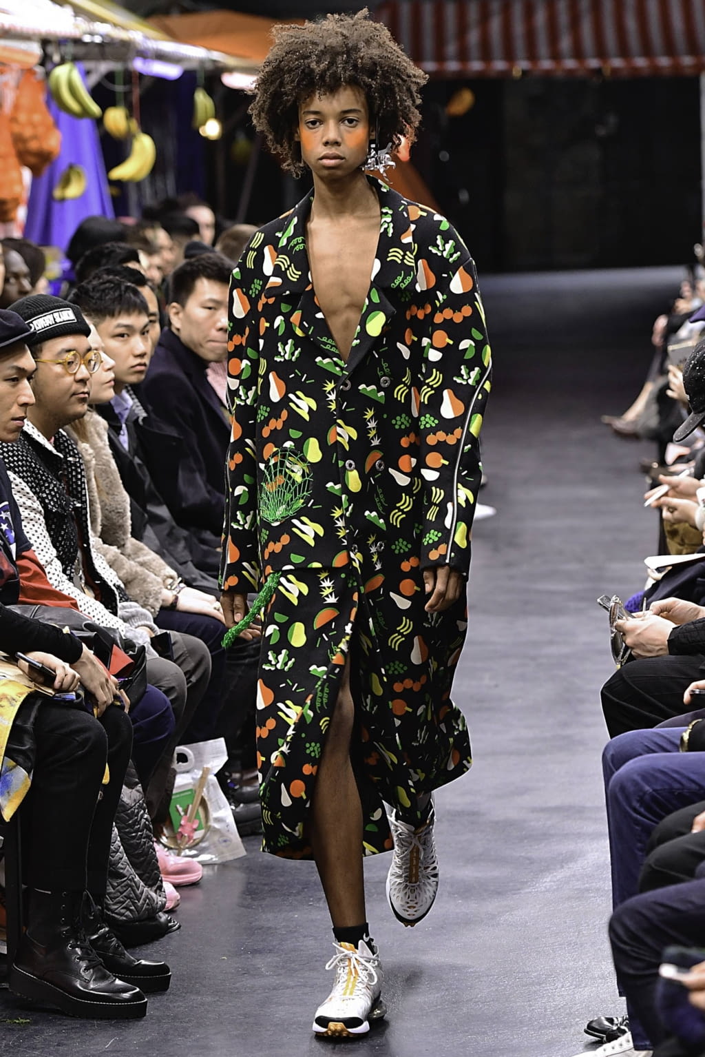 Fashion Week Paris Fall/Winter 2019 look 37 de la collection Angus Chiang menswear