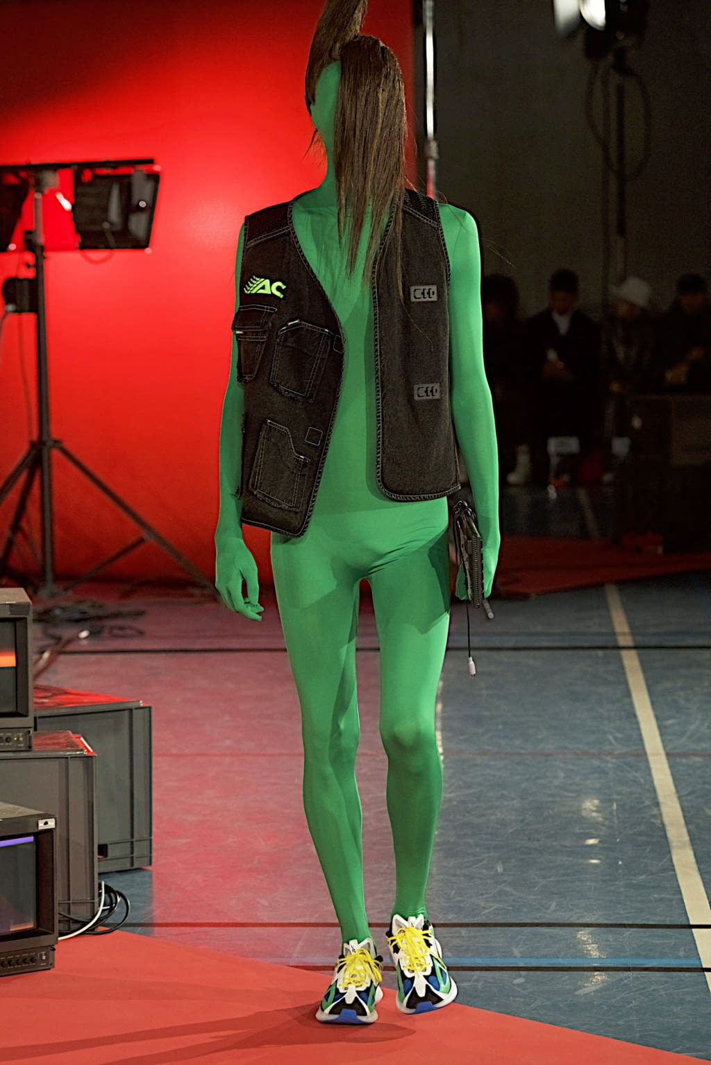 Fashion Week Paris Fall/Winter 2020 look 23 from the Angus Chiang collection menswear