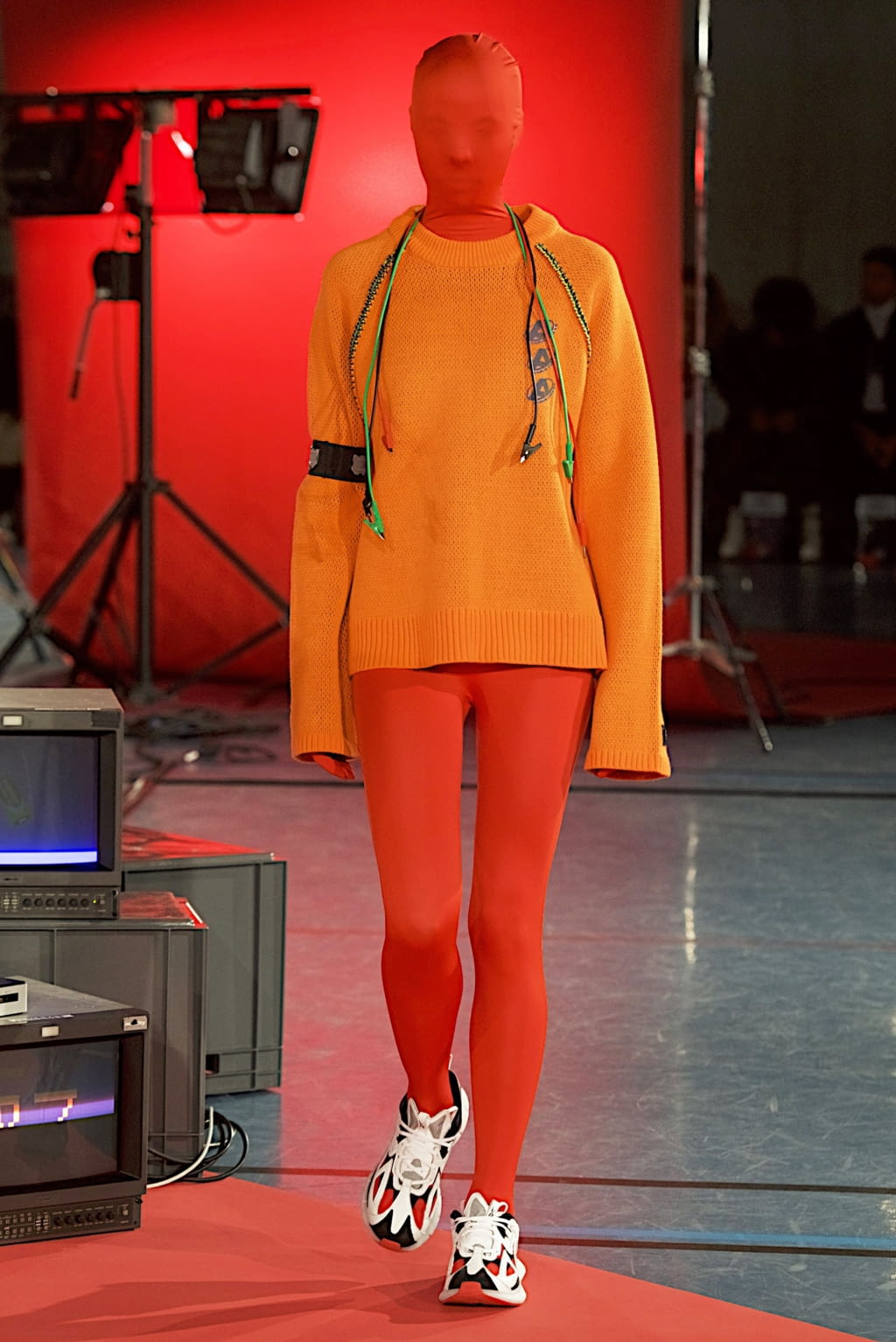 Fashion Week Paris Fall/Winter 2020 look 37 de la collection Angus Chiang menswear