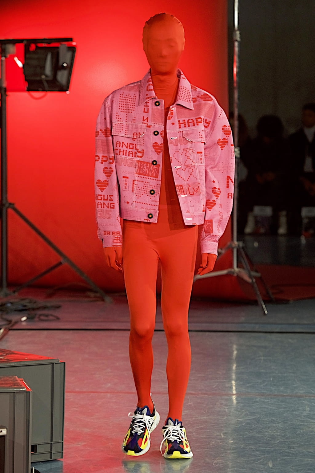 Fashion Week Paris Fall/Winter 2020 look 38 de la collection Angus Chiang menswear