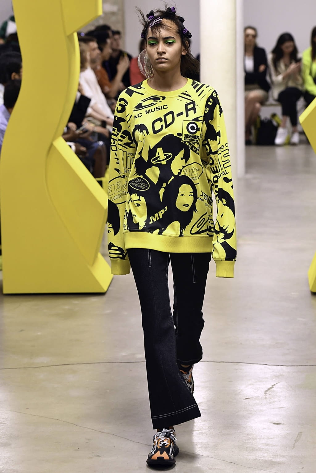 Fashion Week Paris Spring/Summer 2020 look 24 de la collection Angus Chiang menswear