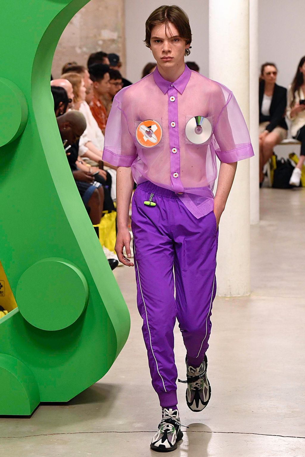 Fashion Week Paris Spring/Summer 2020 look 34 from the Angus Chiang collection 男装