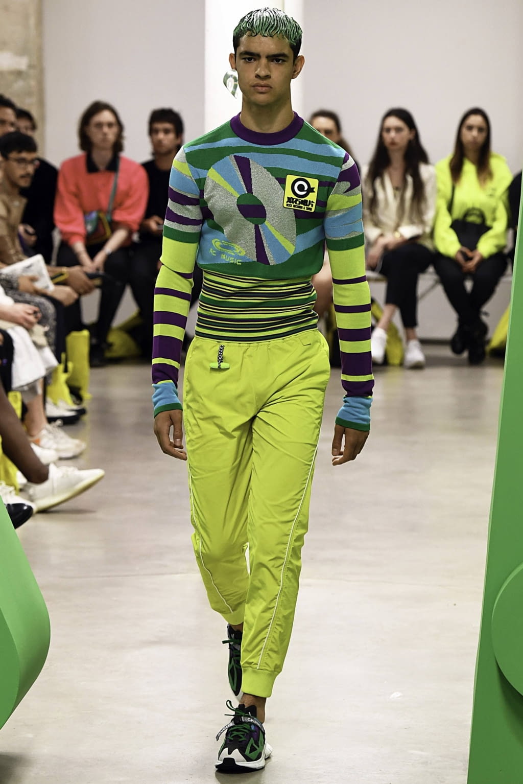 Fashion Week Paris Spring/Summer 2020 look 45 from the Angus Chiang collection 男装