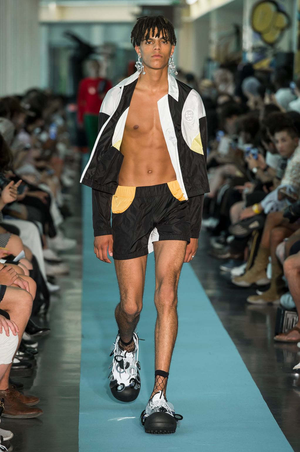 Fashion Week Paris Spring/Summer 2018 look 11 from the Angus Chiang collection menswear