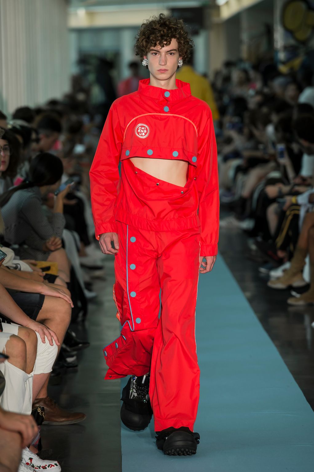 Fashion Week Paris Spring/Summer 2018 look 31 from the Angus Chiang collection 男装