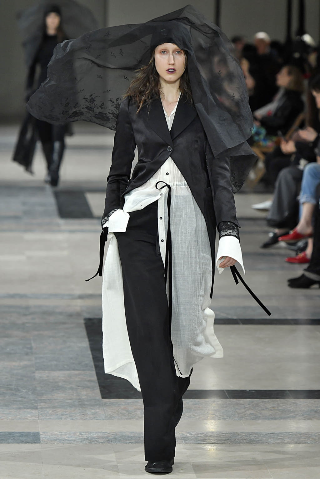 Fashion Week Paris Fall/Winter 2017 look 3 from the Ann Demeulemeester collection womenswear