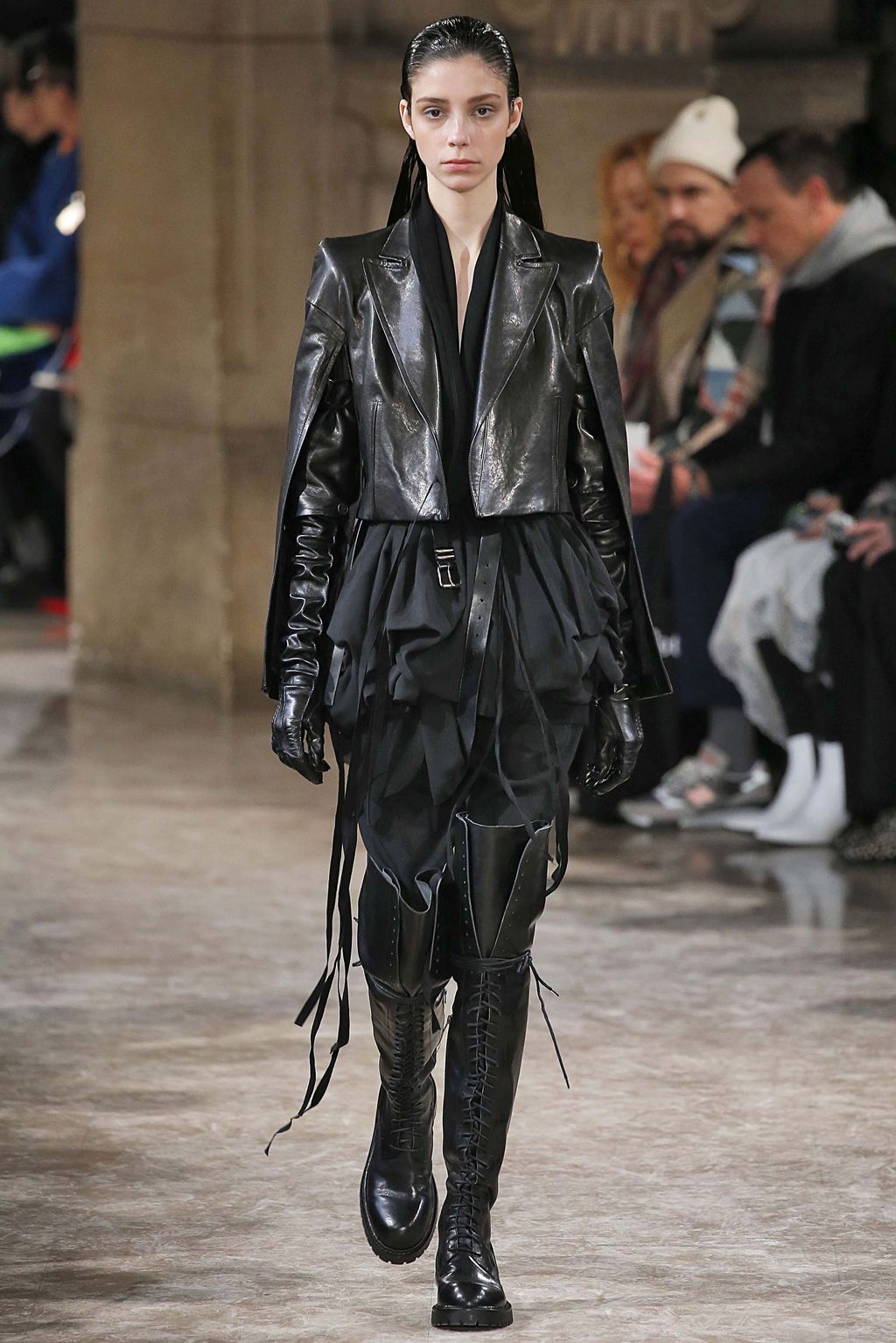 Fashion Week Paris Fall/Winter 2018 look 8 from the Ann Demeulemeester collection womenswear