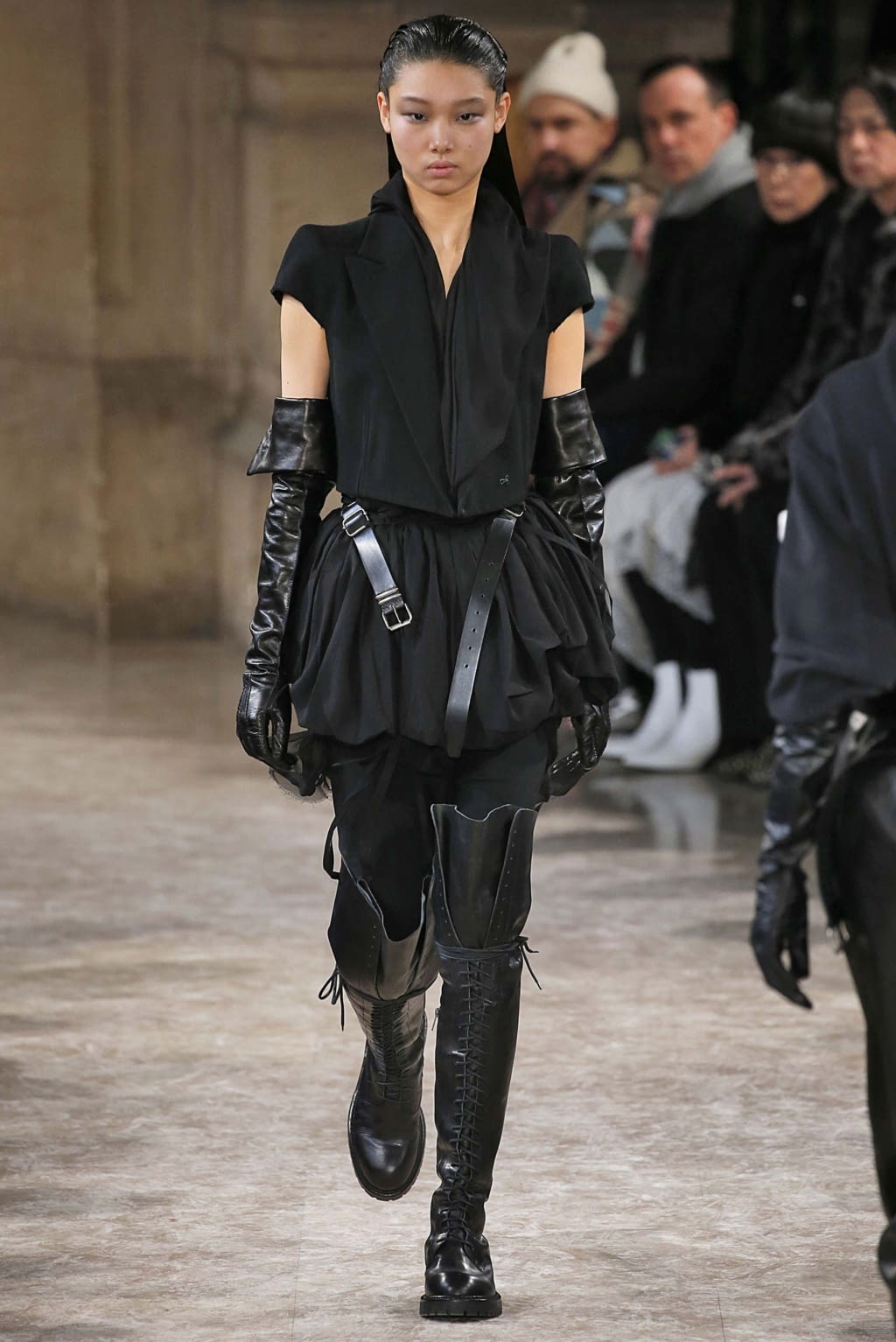 Fashion Week Paris Fall/Winter 2018 look 12 from the Ann Demeulemeester collection 女装