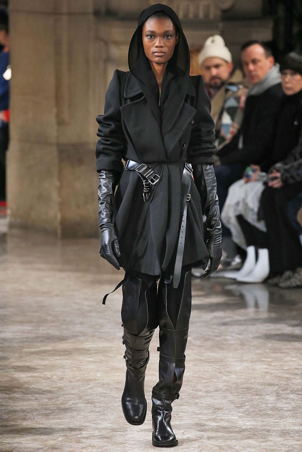 Fashion Week Paris Fall/Winter 2018 look 16 from the Ann Demeulemeester collection womenswear
