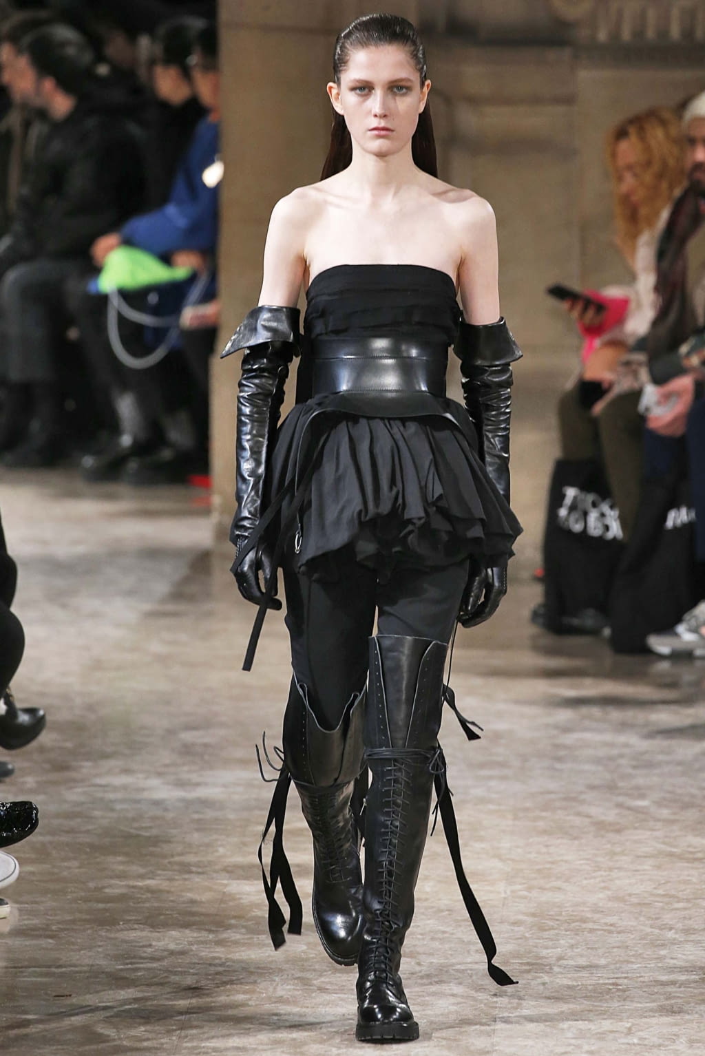 Fashion Week Paris Fall/Winter 2018 look 18 from the Ann Demeulemeester collection womenswear