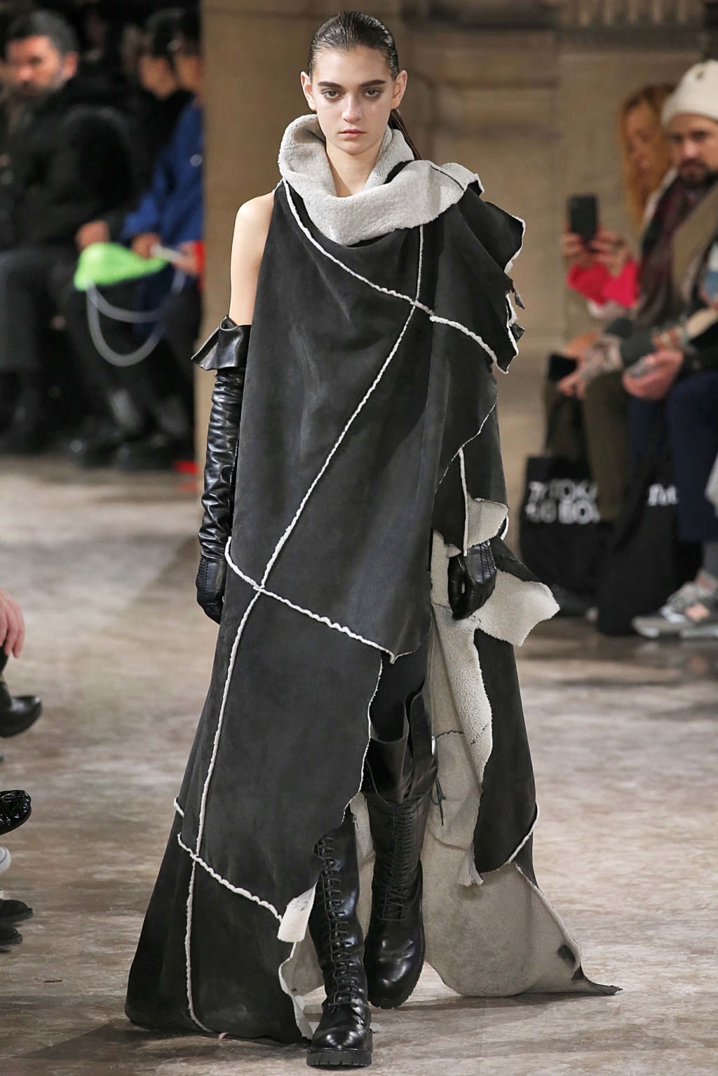 Fashion Week Paris Fall/Winter 2018 look 32 from the Ann Demeulemeester collection womenswear