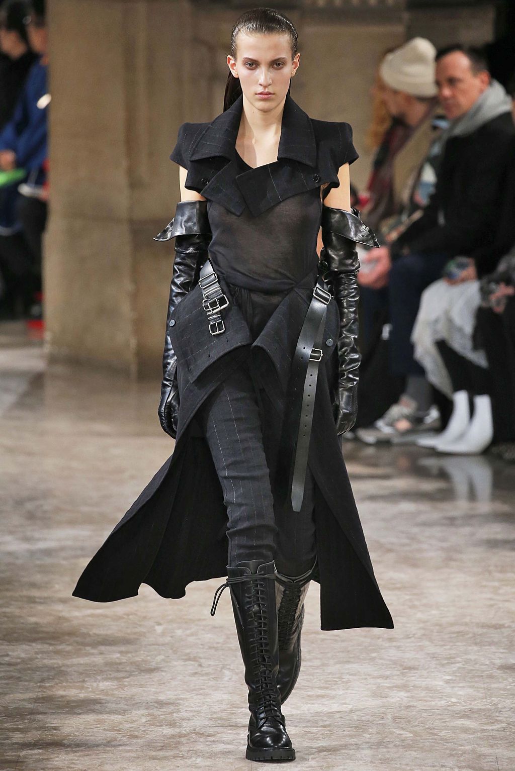 Fashion Week Paris Fall/Winter 2018 look 40 from the Ann Demeulemeester collection womenswear