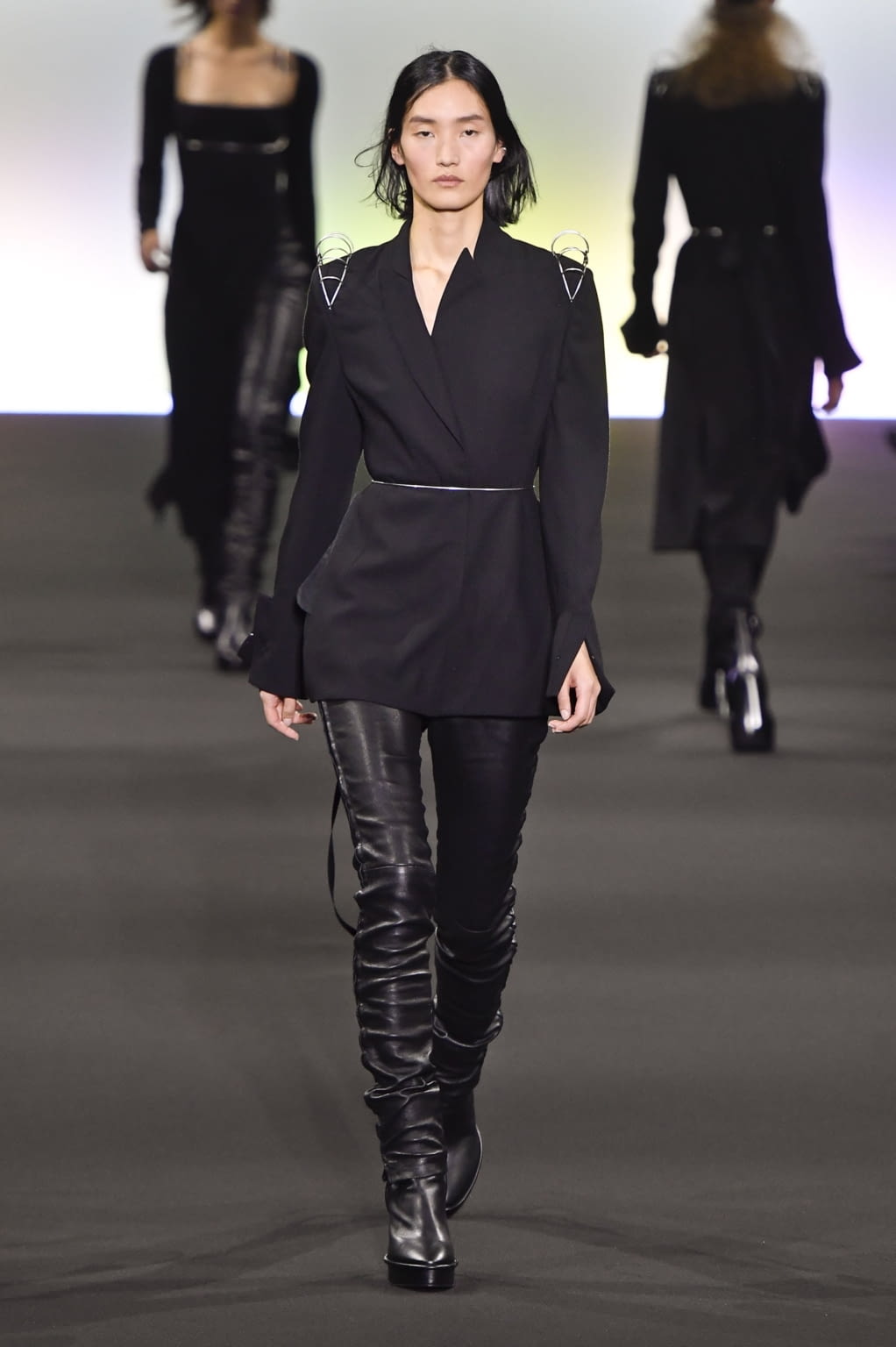 Fashion Week Paris Fall/Winter 2020 look 3 from the Ann Demeulemeester collection 女装