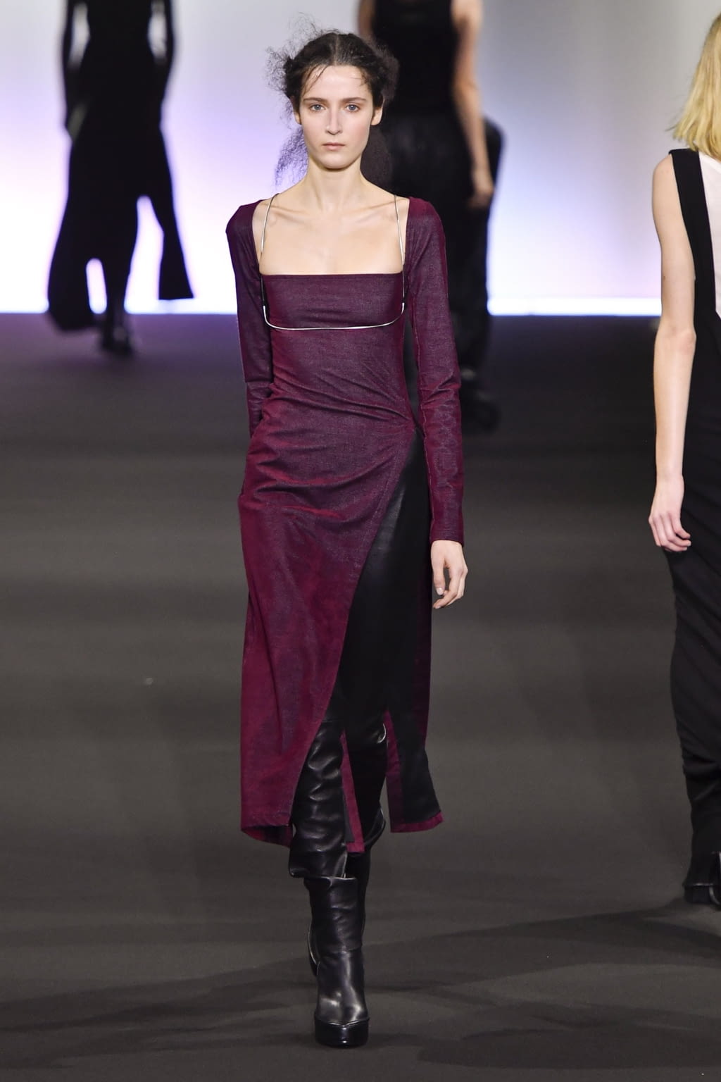 Fashion Week Paris Fall/Winter 2020 look 12 de la collection Ann Demeulemeester womenswear
