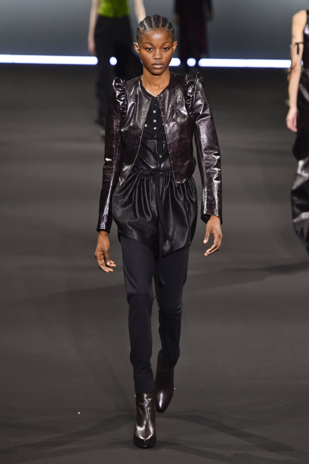 Fashion Week Paris Fall/Winter 2020 look 13 from the Ann Demeulemeester collection 女装