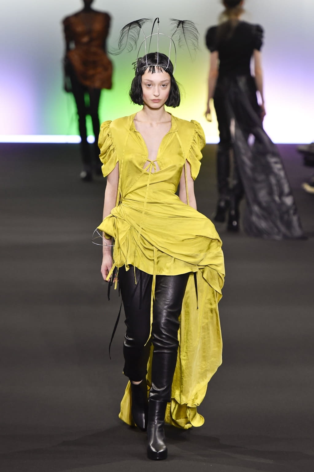 Fashion Week Paris Fall/Winter 2020 look 22 from the Ann Demeulemeester collection womenswear