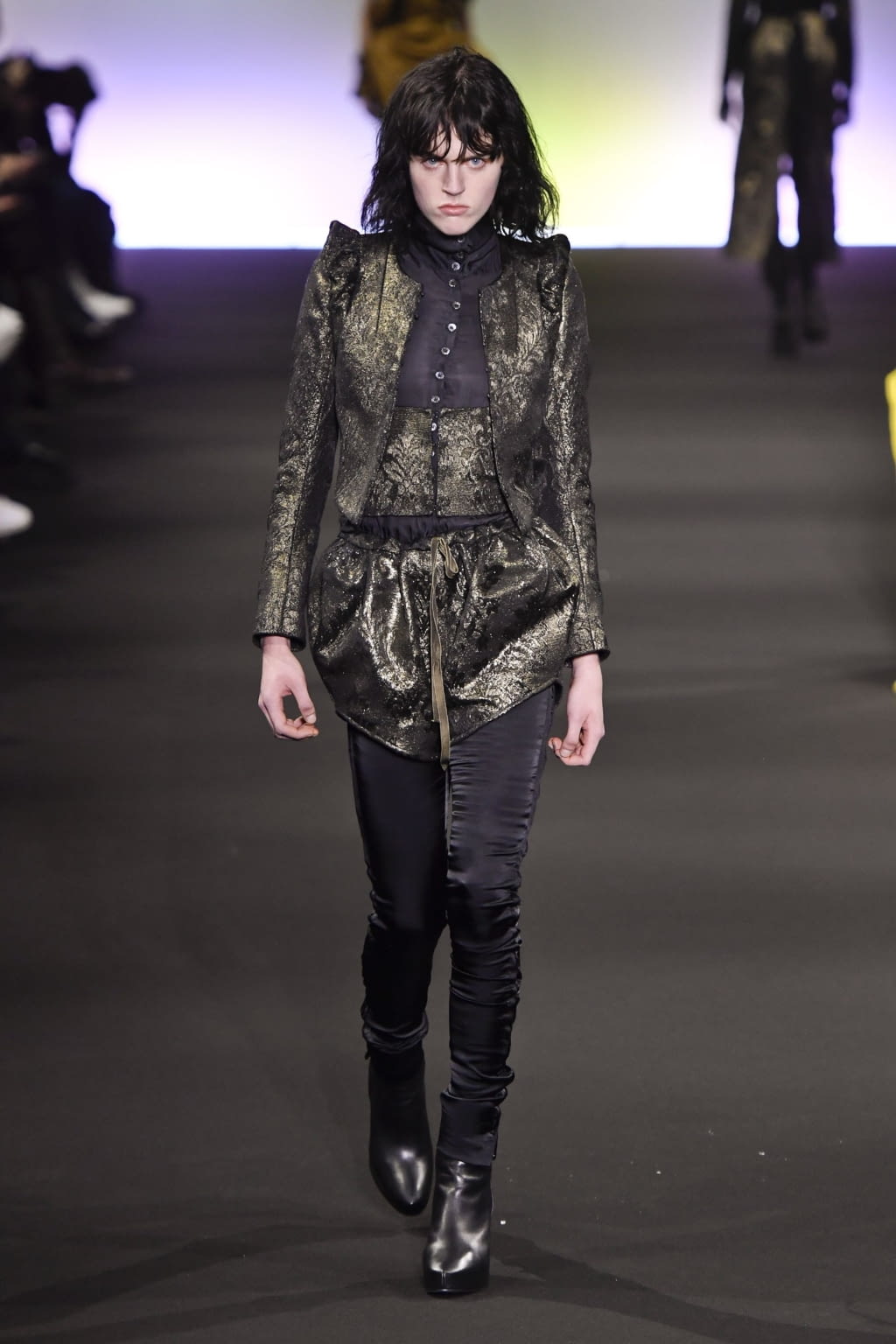 Fashion Week Paris Fall/Winter 2020 look 24 from the Ann Demeulemeester collection 女装