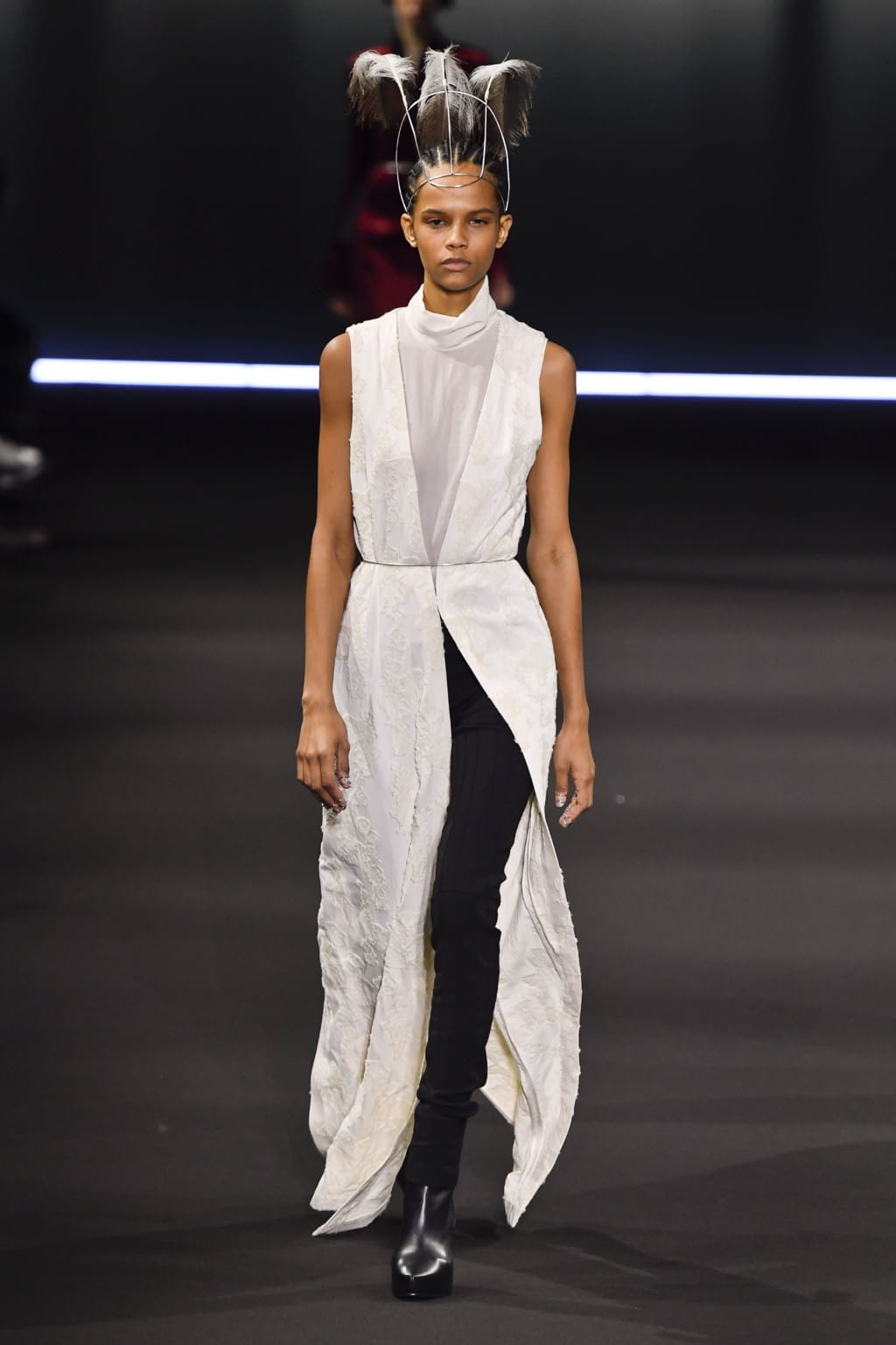 Fashion Week Paris Fall/Winter 2020 look 29 de la collection Ann Demeulemeester womenswear