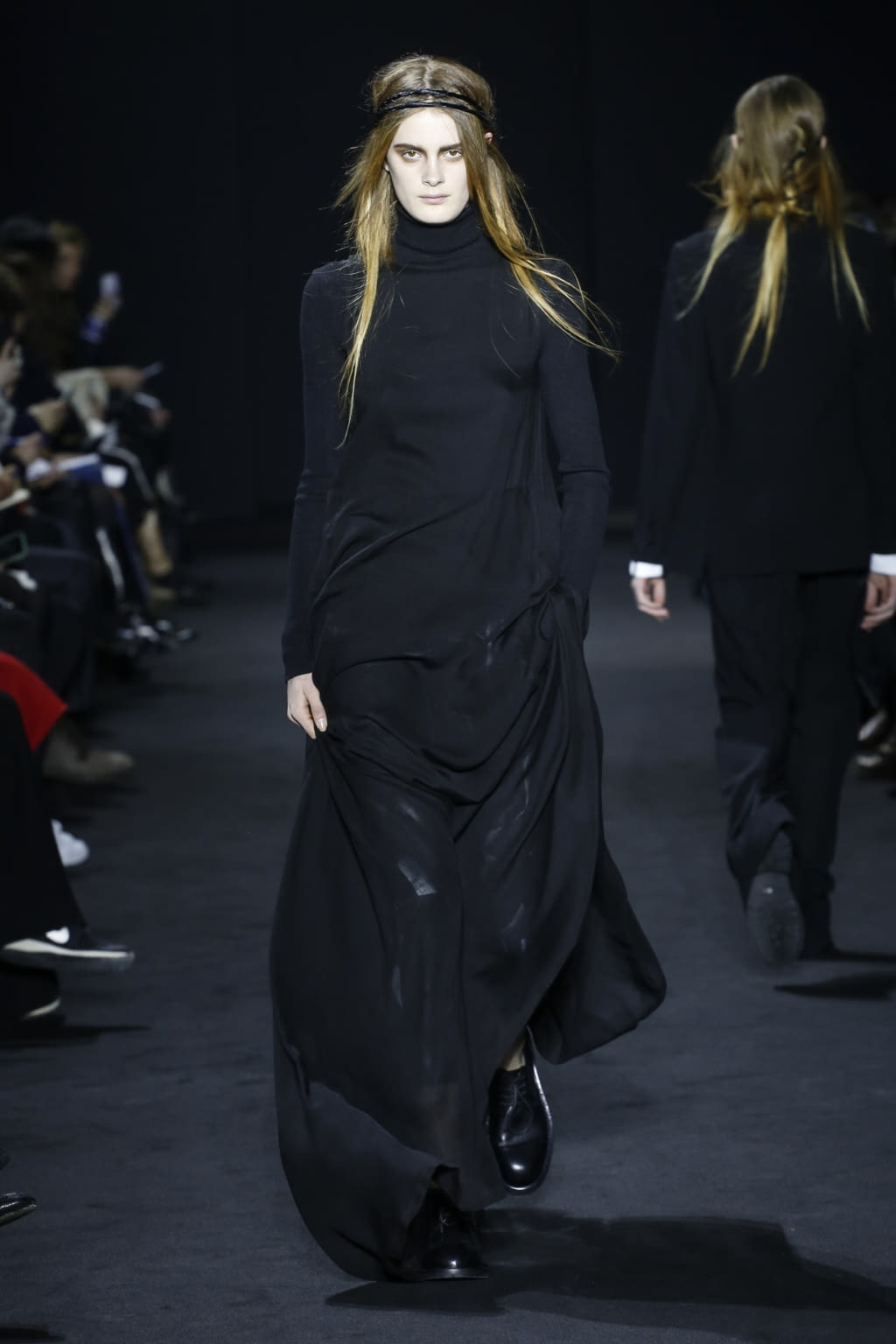Fashion Week Paris Fall/Winter 2016 look 5 from the Ann Demeulemeester collection womenswear
