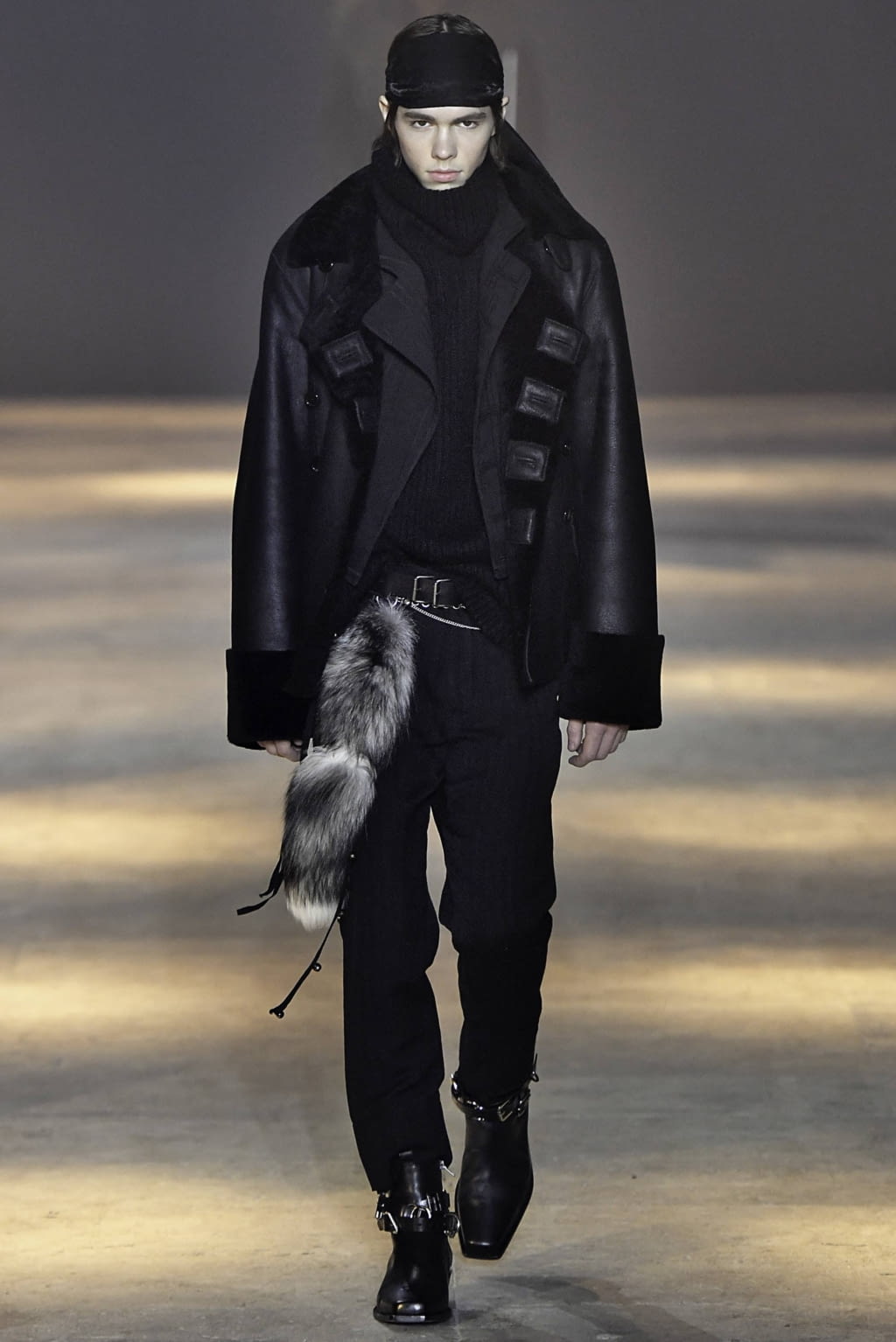Fashion Week Paris Fall/Winter 2019 look 33 from the Ann Demeulemeester collection menswear