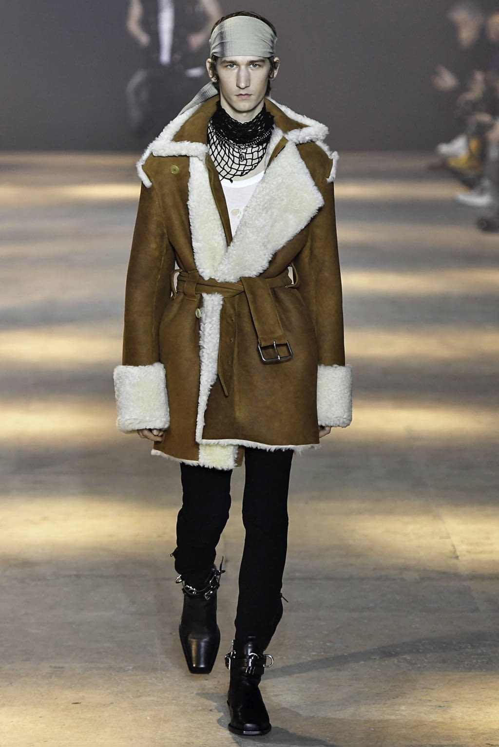 Fashion Week Paris Fall/Winter 2019 look 30 de la collection Ann Demeulemeester menswear
