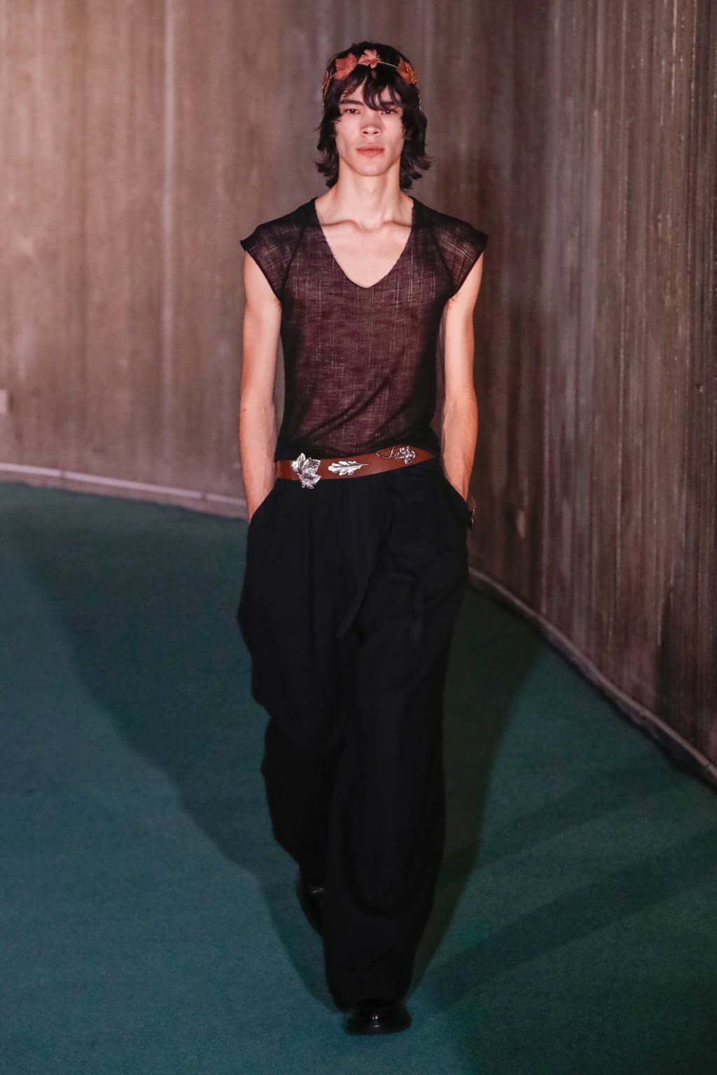 Fashion Week Paris Fall/Winter 2020 look 3 de la collection Ann Demeulemeester menswear