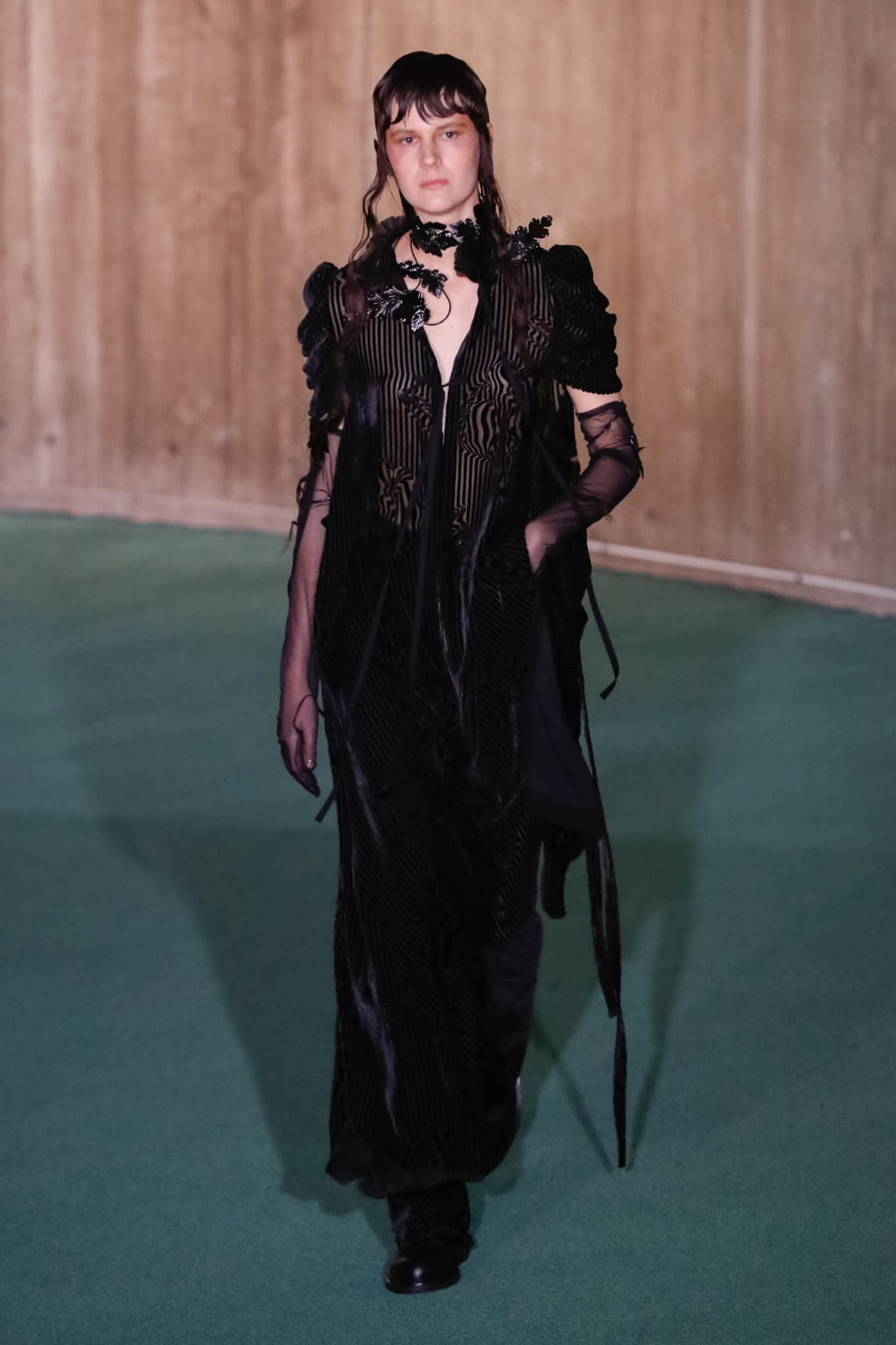 Fashion Week Paris Fall/Winter 2020 look 8 de la collection Ann Demeulemeester menswear