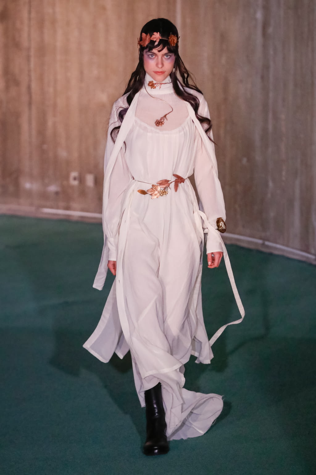 Fashion Week Paris Fall/Winter 2020 look 9 de la collection Ann Demeulemeester menswear