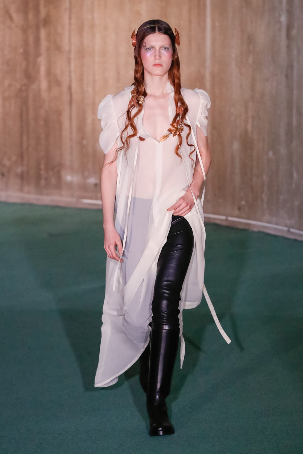 Fashion Week Paris Fall/Winter 2020 look 11 de la collection Ann Demeulemeester menswear