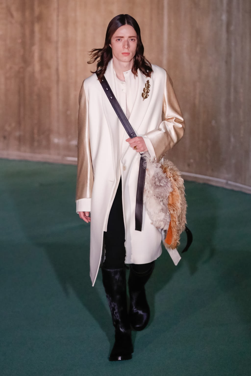 Fashion Week Paris Fall/Winter 2020 look 22 de la collection Ann Demeulemeester menswear
