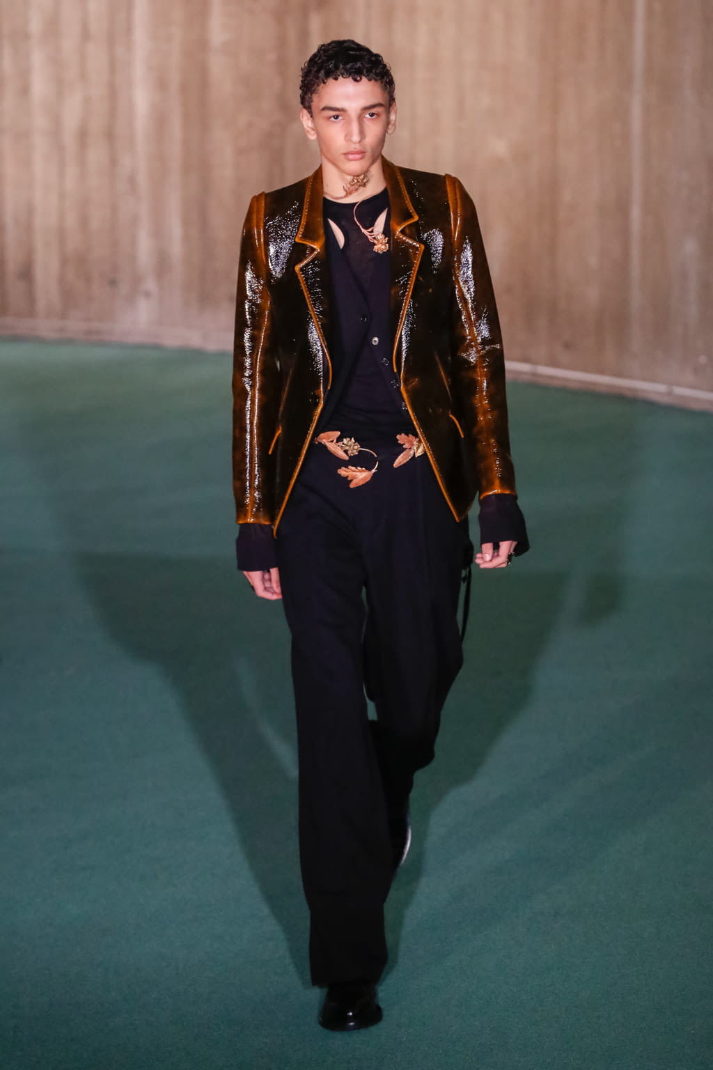 Fashion Week Paris Fall/Winter 2020 look 26 from the Ann Demeulemeester collection menswear