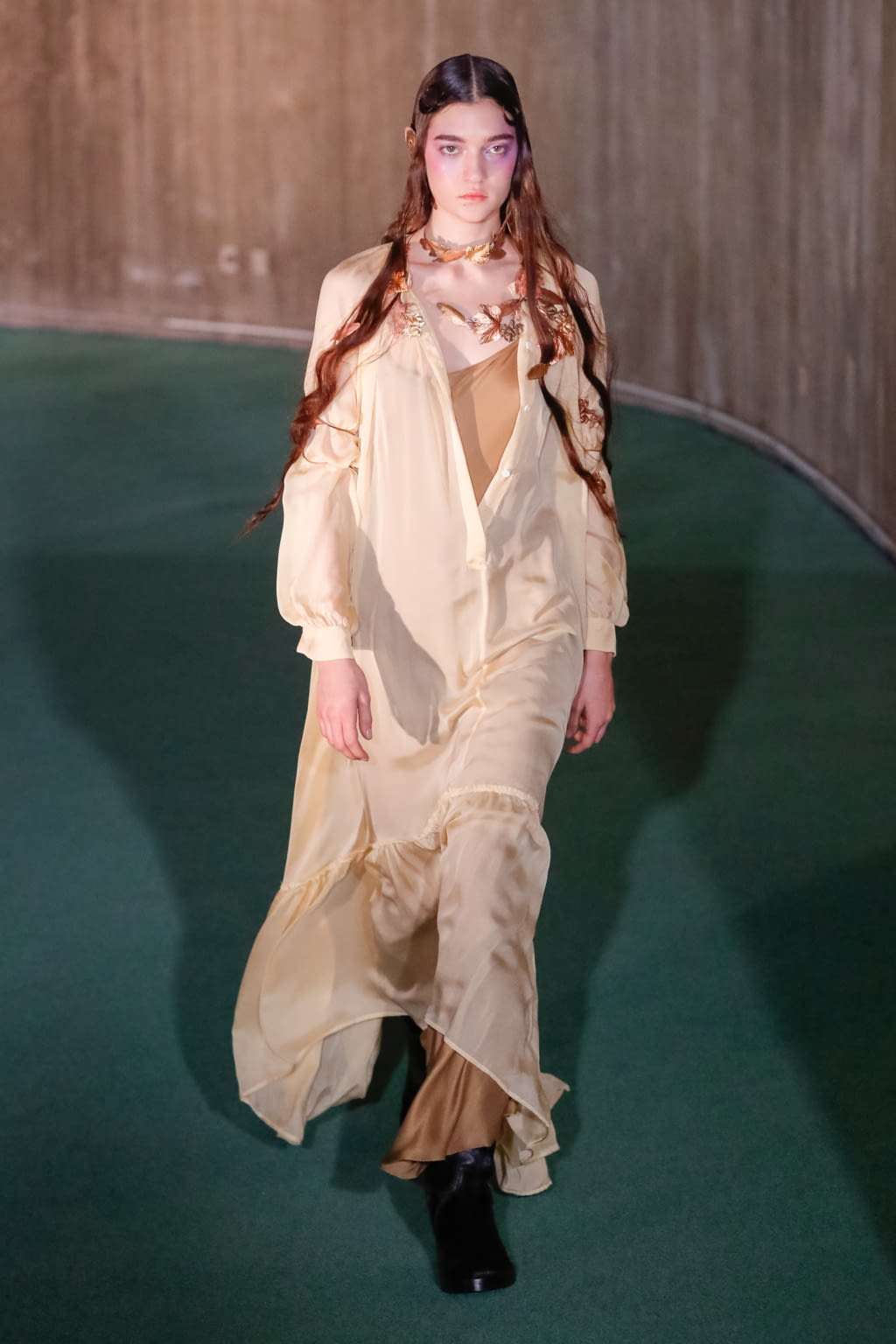 Fashion Week Paris Fall/Winter 2020 look 36 de la collection Ann Demeulemeester menswear