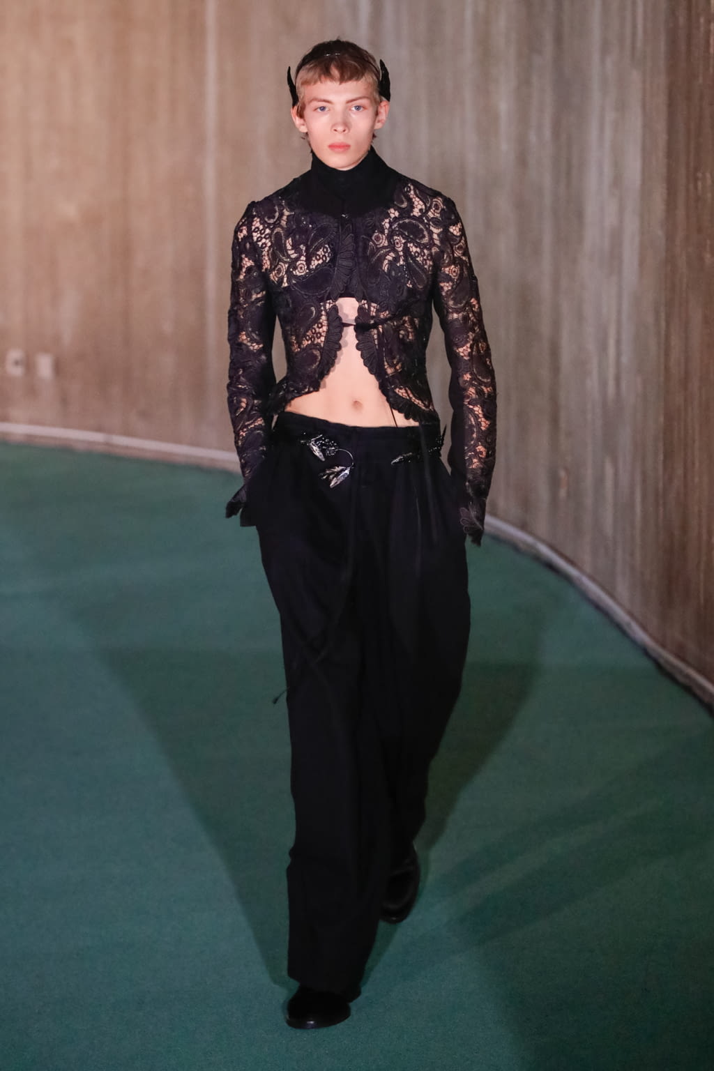 Fashion Week Paris Fall/Winter 2020 look 42 de la collection Ann Demeulemeester menswear