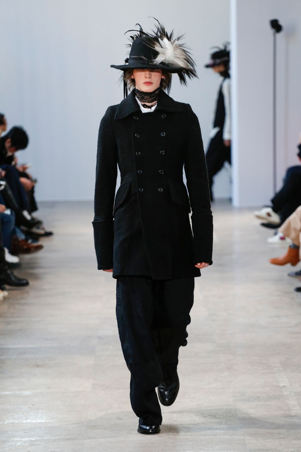 Fashion Week Paris Fall/Winter 2017 look 3 from the Ann Demeulemeester collection menswear